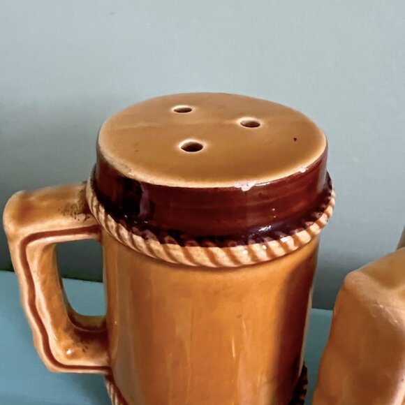 Idaho Fishing 70's Stein Style Salt & Pepper Shaker Set | Retro Kitchenware - Picture 7 of 13